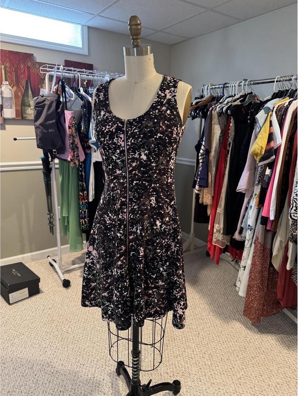 Marilyn Monroe Sleeveless Zip-Front Camouflage Print Fit & Flare Dress - Small